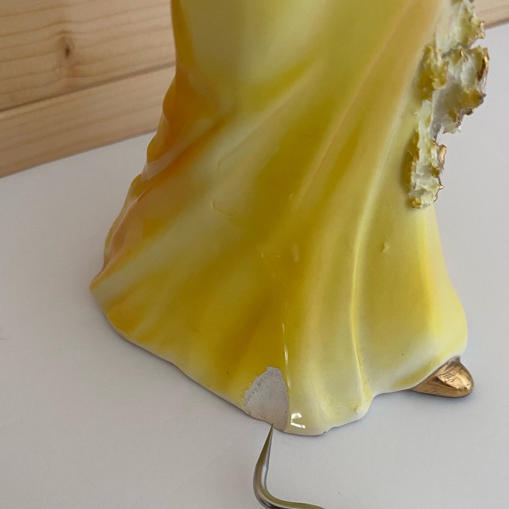 VINTAGE 10” Tall Victorian Lady Figurine Yellow Dress Golden Ruffled Accents - Picture 11 of 13